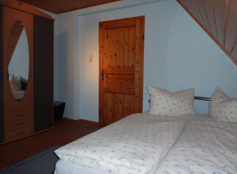 Hotel Landgasthaus Am Frauenstein Hinterweidenthal Zimmer foto