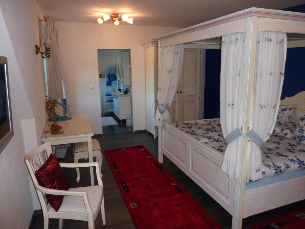Hotel Landgasthaus Am Frauenstein Hinterweidenthal Zimmer foto